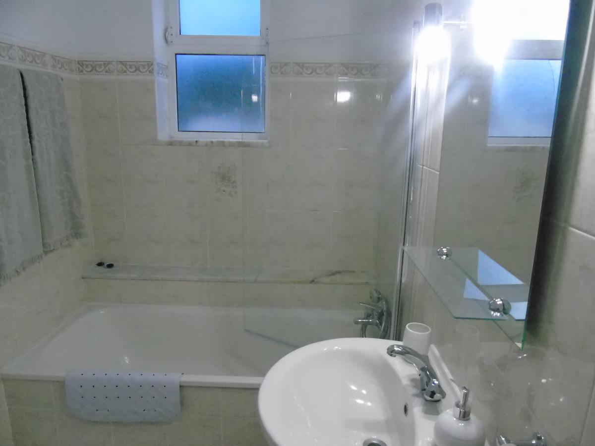 Lagos Guests B&B エクステリア 写真